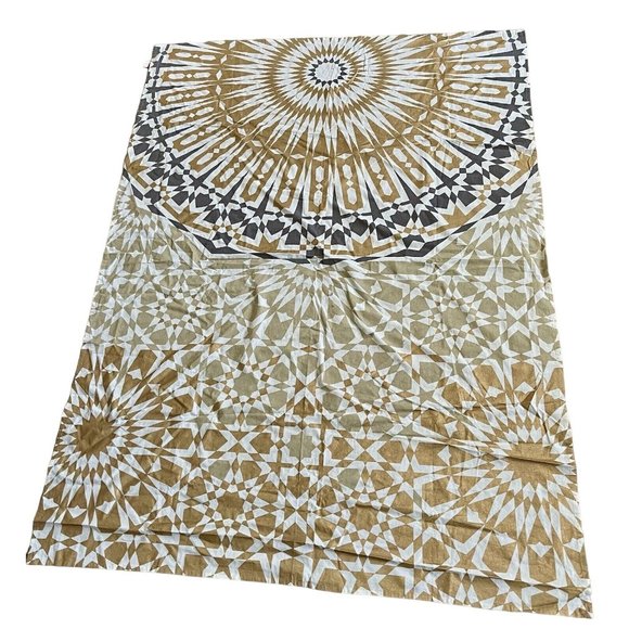 POTTERY BARN  Teen Mandala Geometric Wall Tapestry Gray with Gold Foil 53"x75"in - Picture 2 of 4